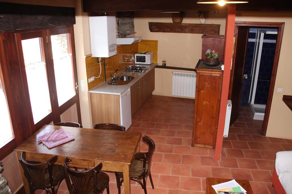 Can Bonada El Serrat Room photo